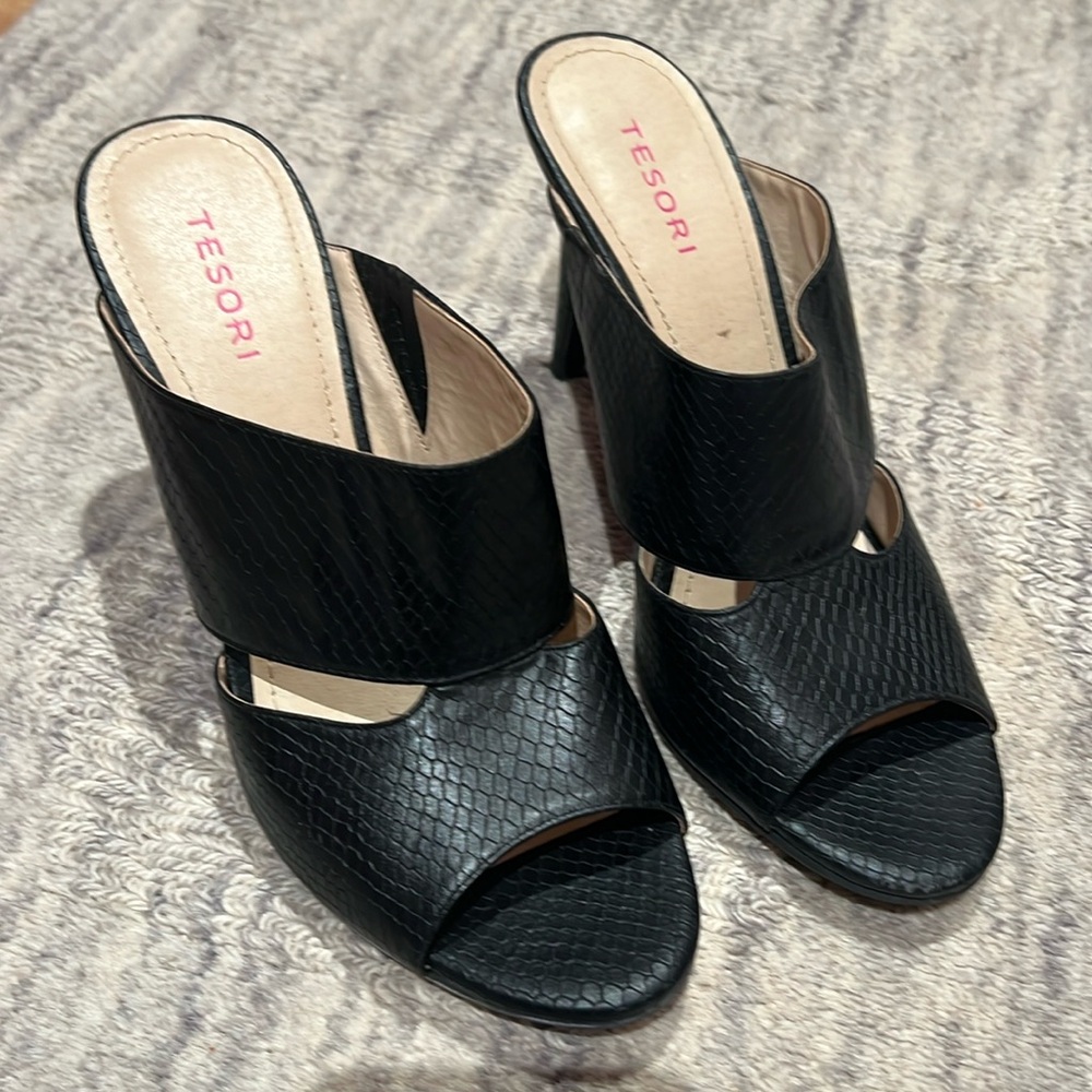 Tesori Black Snake Skin Heels